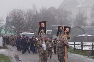 Йому завжди буде 45: у громаді на Волині поховали померлого на фронті Захисника (Фото)