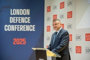 Валерій Залужний про НАТО: «Для чого тоді цей альянс, якщо він панічно боїться мати ворогів?»