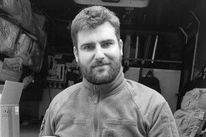 Виїхав забирати поранених, але не повернувся: у центрі Бахмута загинув бойовий медик з Рівненщини