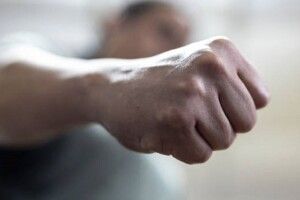 На Рівненщині судитимуть зятя, який тероризував 75-річну тещу