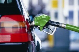 Дефіцит пального не вдається швидко подолати - пояснення експерта