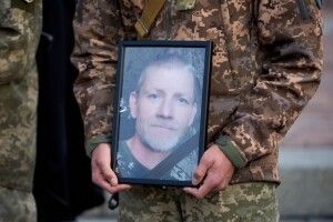 Рівне попрощалося із загиблим на війні братом заступника голови Рівненської ОВА (Фото)