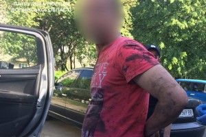 Патрульні показали, як затримували грабіжника у Луцьку (Відео)