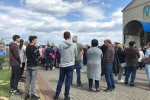 На Волині село хоче перейти у ПЦУ, а священник і частина парафіян – проти
