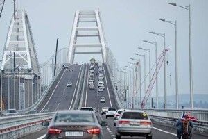 Паніка в окупованому Криму: росіяни масово покидають півострів (фото)