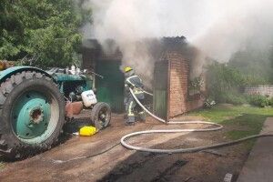 На Волині горів гараж