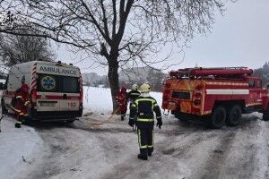 У місті на Волині машина швидкої допомоги... застрягла в снігу 