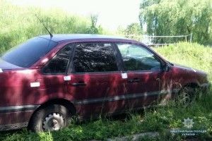 Волинські поліцейські арештували дві машини з підробленими документами