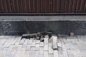 Під посольством РФ у Києві вибухнув високовольтний кабель 