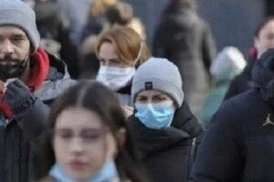 Чому зростає захворюваність на COVID-19 при активній вакцинації