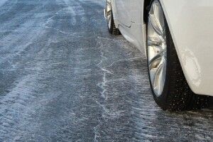 На Волині водіїв попереджають про ожеледицю на дорогах