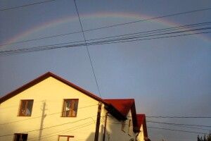 Над волинським містом зазнімкували дивовижну веселку (Фото)