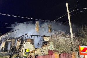 Під ранок на Рівненщині горів будинок