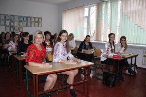 Всеукраїнський радіодиктант разом писали учні та учителі гімназії №4 (фото)