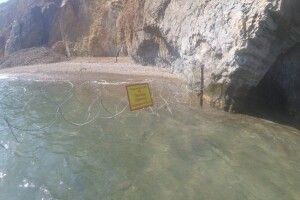 Море за колючим дротом 