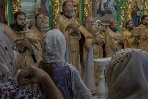 «Священник нас прокляв»: «Нью-Йорк таймс» розповіла, як парафія на Рівненщині переходила до української церкви