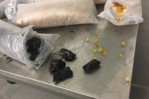Українець «заправив» свою «Альфа Ромео» бурштином і рвонув до Польщі (фото, відео)