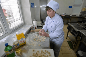 Повар, яка готує швидко, якісно і з душею