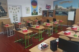 Шацькі школярі отримали лінгафонний кабінет