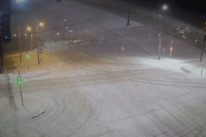 У Луцьку камери зафіксували, як водій BMW грубо порушив правила (Відео)