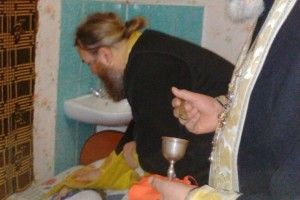 Мешканців Камінь-Каширського стаціонарного відділення для одиноких відвідали священники