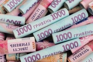У громаді на Волині – скандал: поки батьки школярів збирають гроші на укриття, працівники сільради отримують чималі премії