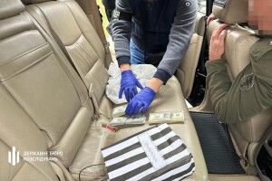 Заступник голови Федерації профспілок України намагався змінити запобіжний захід, давши хабаря