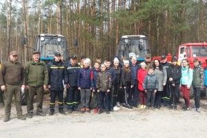Під Костополем метикували над тим, як вберегти ліси та торф’яники від нападів червоного півня (фото)