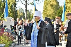 Митрополит Епіфаній у Рівному вшанував загиблих захисників