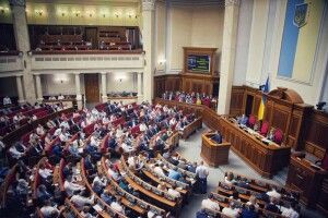 На COVID-19 хворіють 26 депутатів та 67 працівників апарату Верховної Ради