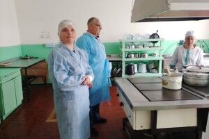 Виявили порушення: в громаді на Волині перевіряли їдальні дитсадків (Фото)