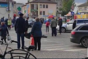 На Волині автівка влетіла у велосипедистку