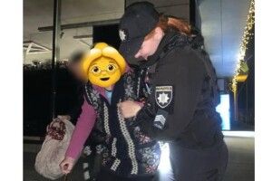Правоохоронці допомогли бабусі, яка заблукала пізньої ночі