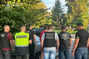 Понад 15000 доларів за втечу: на Волині викрито схему переправлення ухилянтів до білорусі
