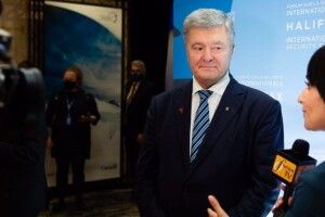 Щоб відновити довіру після «вагнергейту», українській владі варто запросити західних союзників до розслідування – Порошенко у Галіфаксі (Фото)