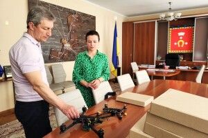 У Ковелі дружина воїна допомагає доставляти дрони на фронт