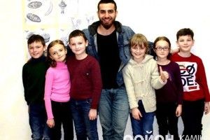 Вчитель із Туреччини навчав іноземної мови камінь-каширських дітей