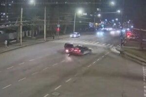 У Луцьку зіткнулися Toyota та Skoda (Відео)