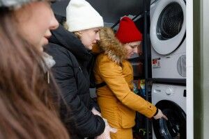 На Теремках і Троєщині у Києві вже працюють пункти допомоги киянам від Порошенка