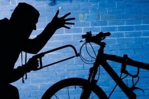 У Рожищі чоловік викрав велосипед із під’їзду