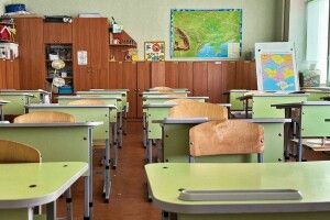 У 85 школах Волині вирішили вчитися без перерви до зими