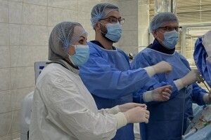 Волинські медики видалили 25-мм камінь у нирці через мініатюрний прокол