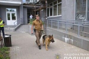 У квартирі з нардепом Тимчуком перебувала ще одна людина – поліція