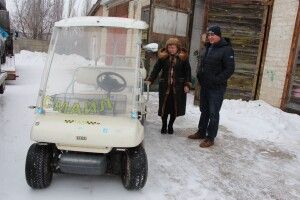 Благодійники передали гольфкар для потреб транзитного пункту на Волині