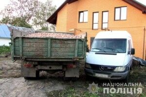 На Рівненщині 35-річний чоловік викрав вантажівку з картоплею (Фото)