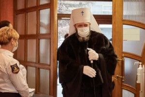 «Їй вже 12 років»: митрополит Михаїл про свою норкову шубу