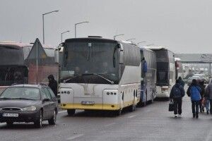 На польсько-українському кордоні – великі черги: заробітчани масово вертаються до Європи