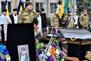 Ковельчани провели в останню дорогу Героя Валентина Пігілєва (Фото)