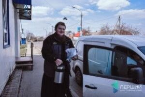 Волинські монахи допомагають блокпостам