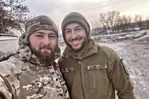 Зустрілись на фронті: два шеф-кухарі з Рівного б’ють ворога під Бахмутом